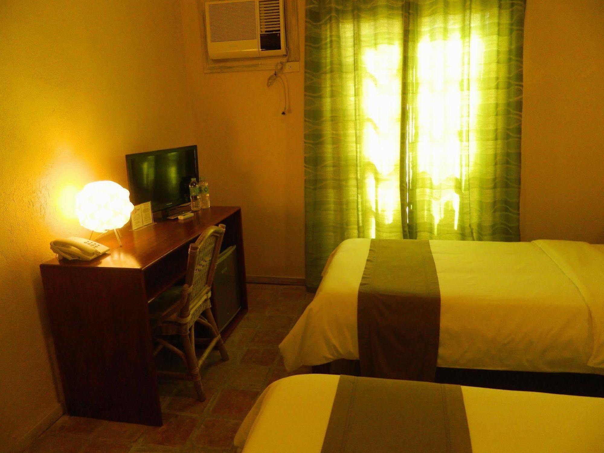 Sun Villa Beachfront Resort&Spa Balabag  Exterior foto